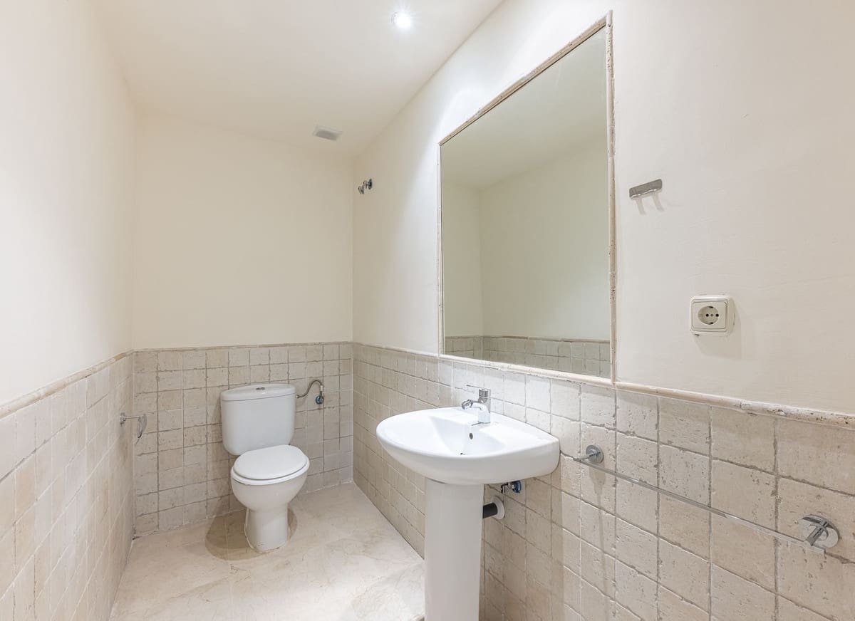 4 slaapkamer Huis te koop in Nueva Andalucia met zwembad garage - € 825.000 (Ref: 9540041)