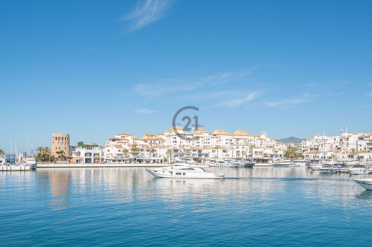 4 slaapkamer Huis te koop in Nueva Andalucia met zwembad garage - € 825.000 (Ref: 9540041)