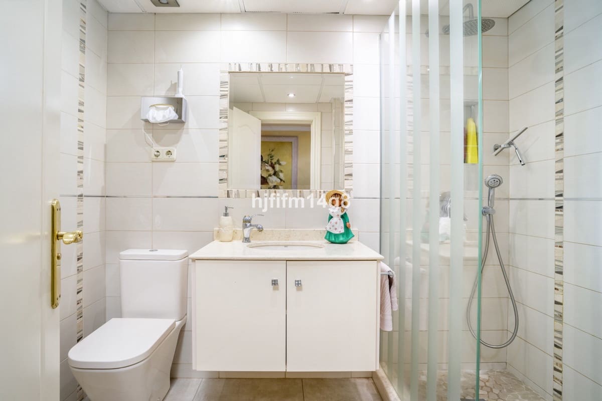 2 slaapkamer Appartement te koop in Puerto Banus met zwembad - € 879.000 (Ref: 9540043)