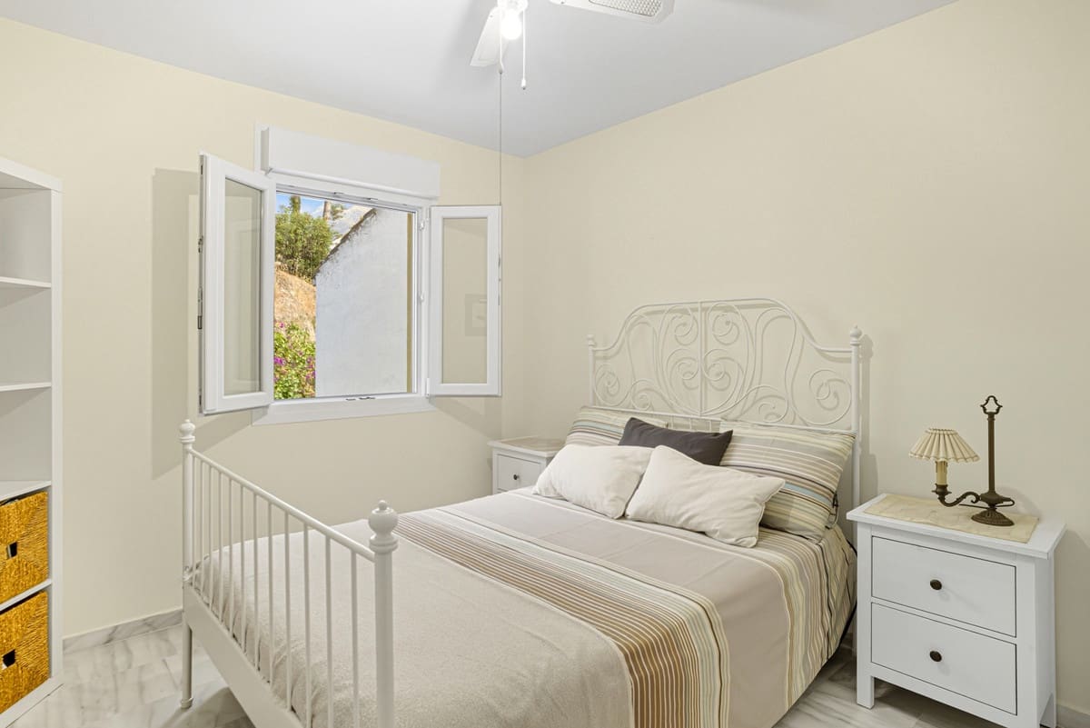 3 quarto Casa em Banda para venda em Golden Mile com piscina - 880 000 € (Ref: 9540046)