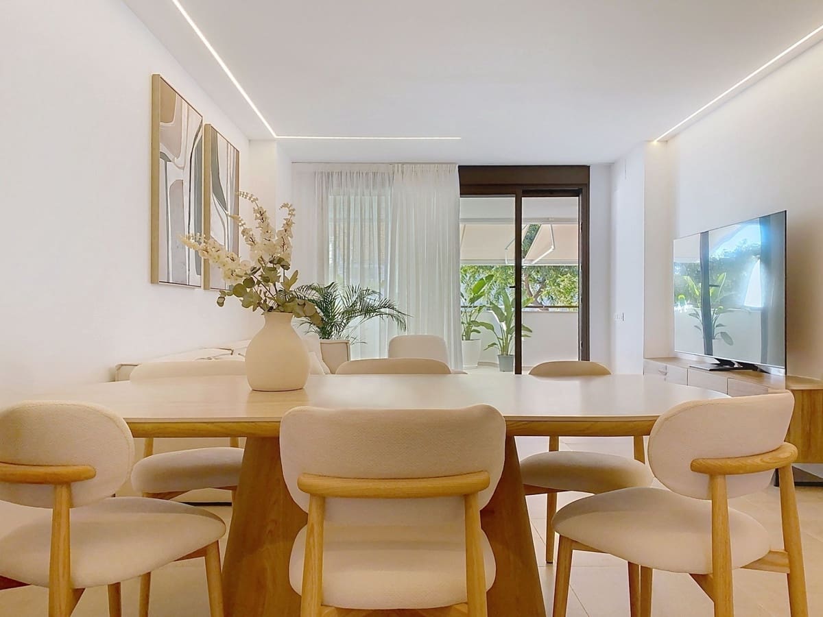 Apartamento de 4 habitaciones en Estepona en venta con piscina - 890.000 € (Ref: 9540050)