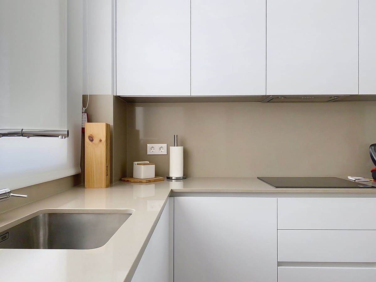 Apartamento de 4 habitaciones en Estepona en venta con piscina - 890.000 € (Ref: 9540050)