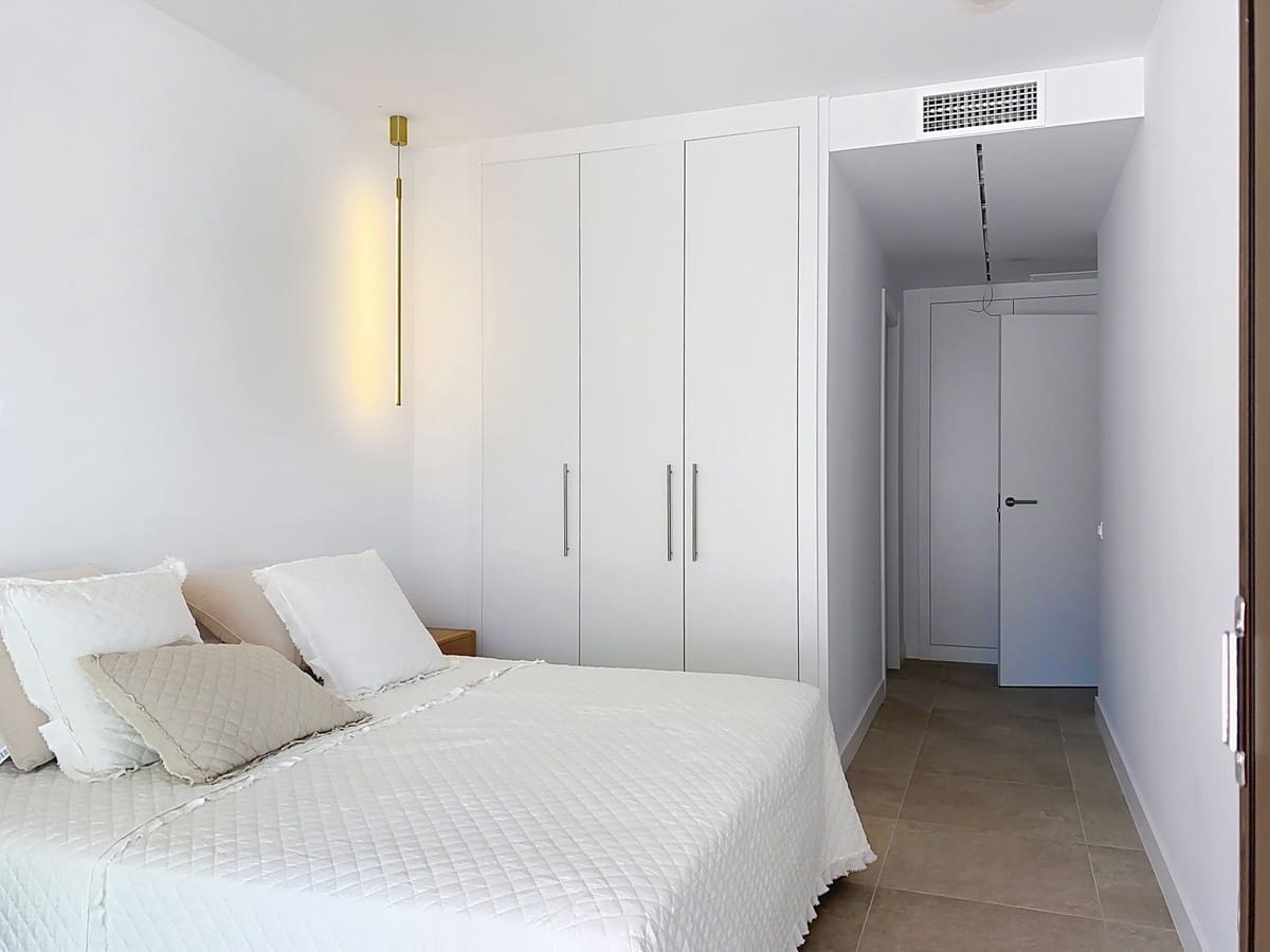 Apartamento de 4 habitaciones en Estepona en venta con piscina - 890.000 € (Ref: 9540050)