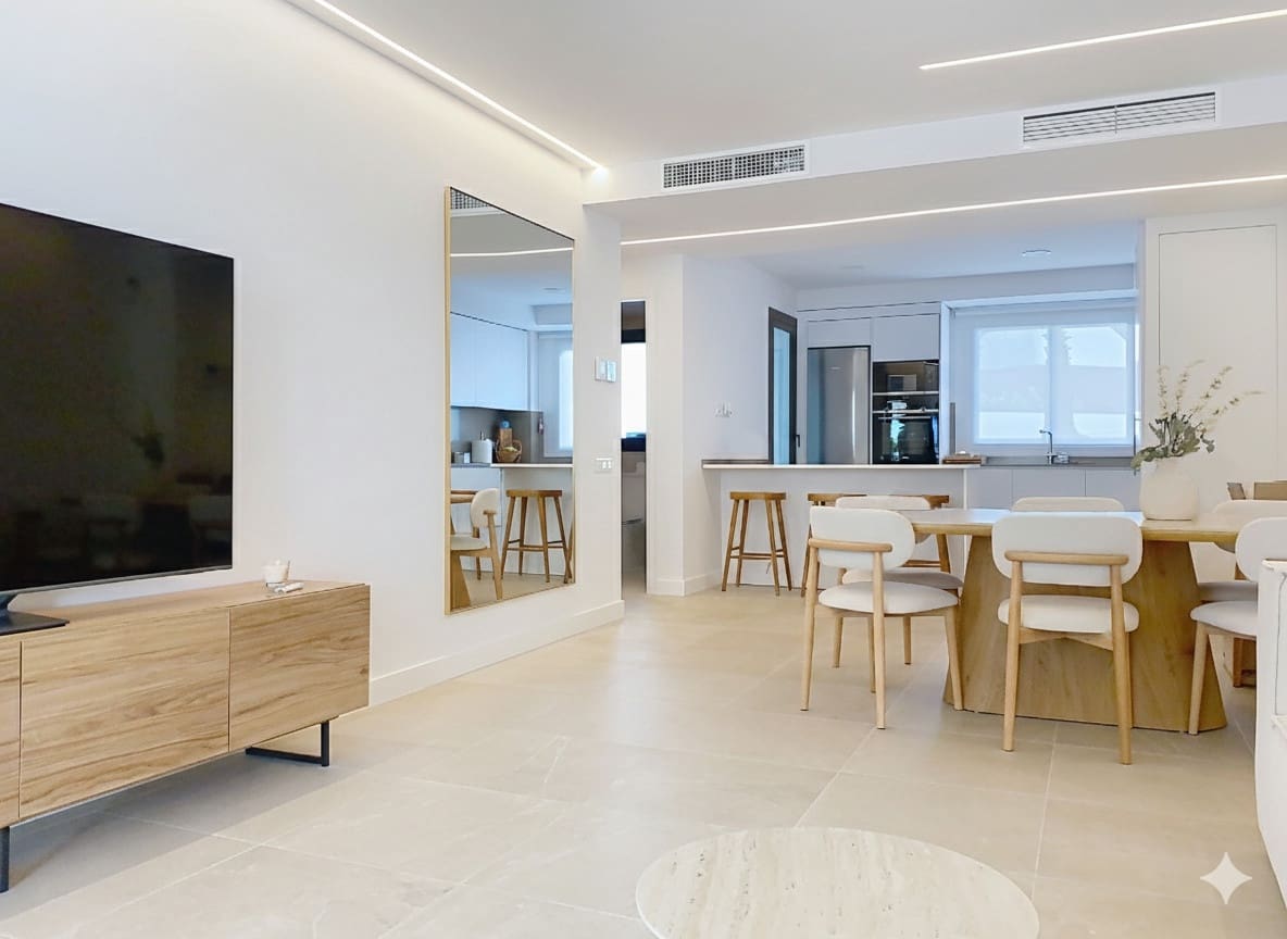 Apartamento de 4 habitaciones en Estepona en venta con piscina - 890.000 € (Ref: 9540050)