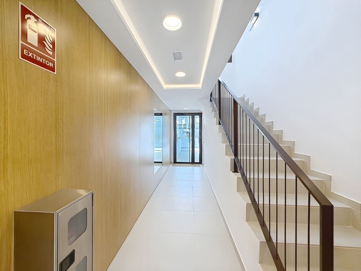 Apartamento de 4 habitaciones en Estepona en venta con piscina - 890.000 € (Ref: 9540050)