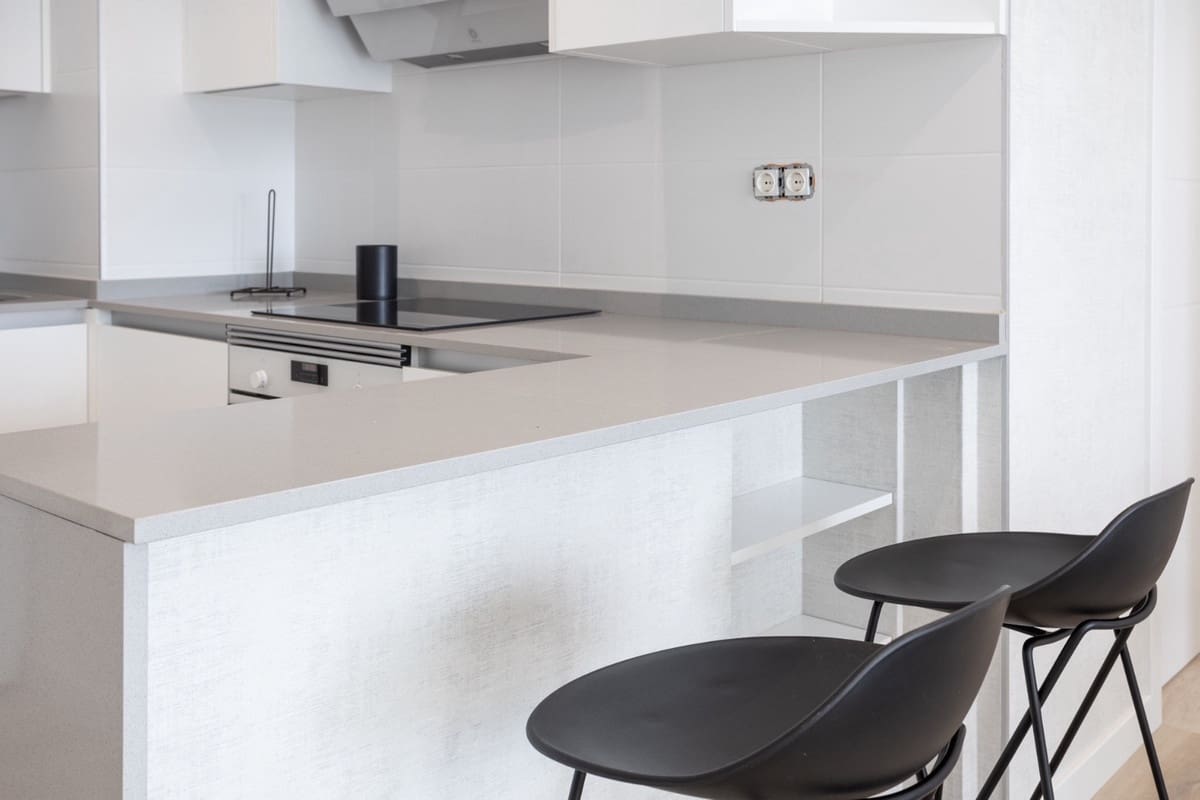 2 soverom Leilighet til salgs i Nueva Andalucia med svømmebasseng - € 890 000 (Ref: 9540051)