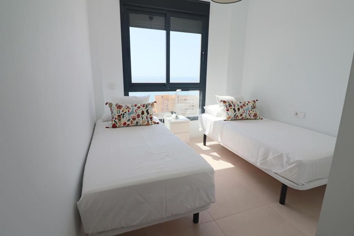 3 soveværelse Penthouse til salg i Fuengirola med swimmingpool - € 890.000 (Ref: 9540052)