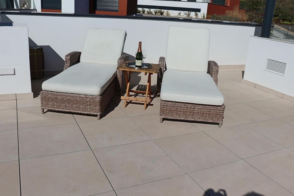 3 soveværelse Penthouse til salg i Fuengirola med swimmingpool - € 890.000 (Ref: 9540052)