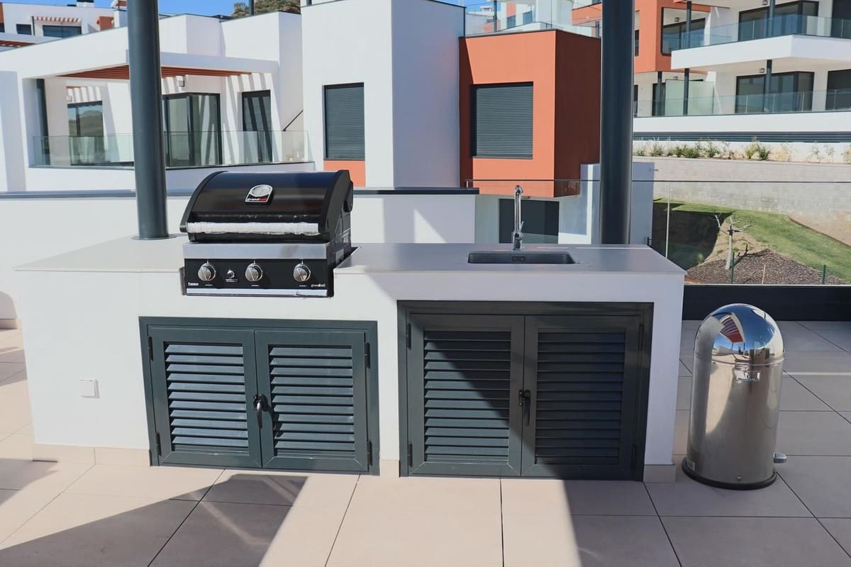 3 soveværelse Penthouse til salg i Fuengirola med swimmingpool - € 890.000 (Ref: 9540052)