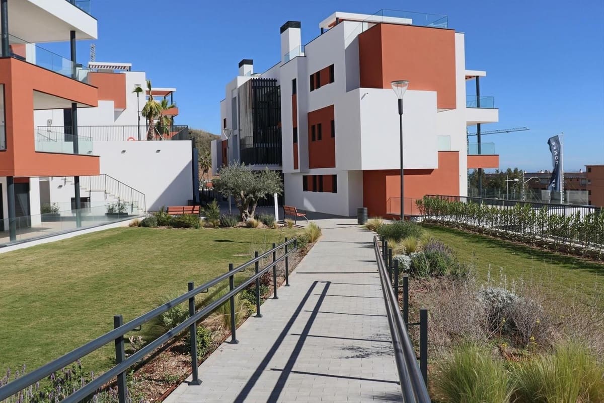 3 soveværelse Penthouse til salg i Fuengirola med swimmingpool - € 890.000 (Ref: 9540052)