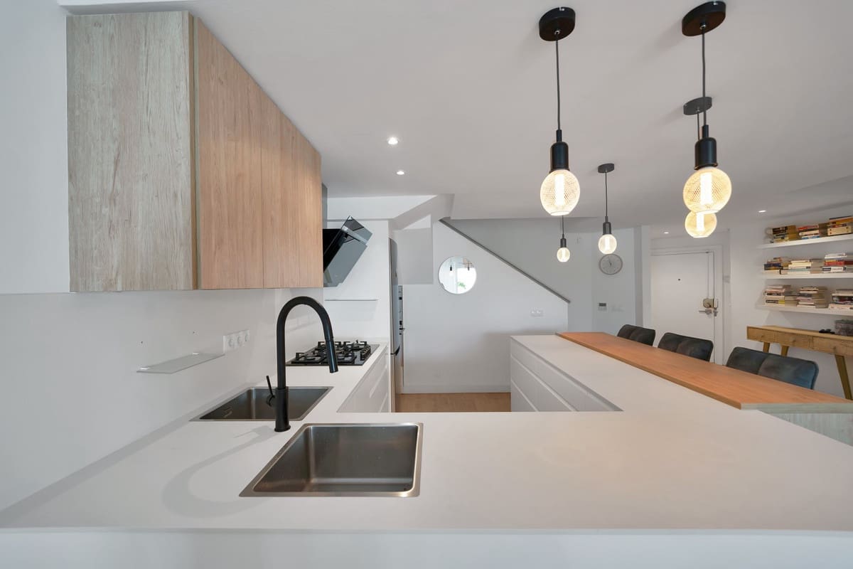 4 soverom Hus til salgs i Golden Mile med svømmebasseng - € 890 000 (Ref: 9540053)