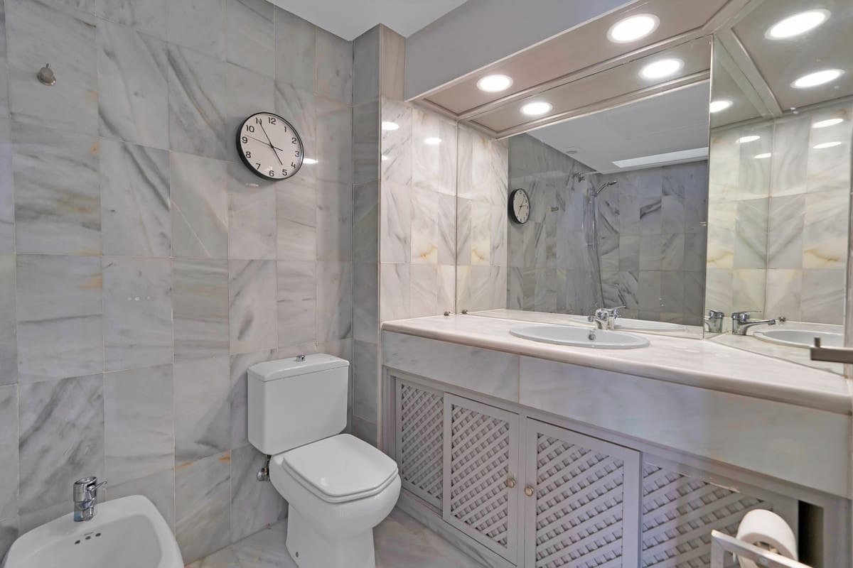 4 soverom Hus til salgs i Golden Mile med svømmebasseng - € 890 000 (Ref: 9540053)