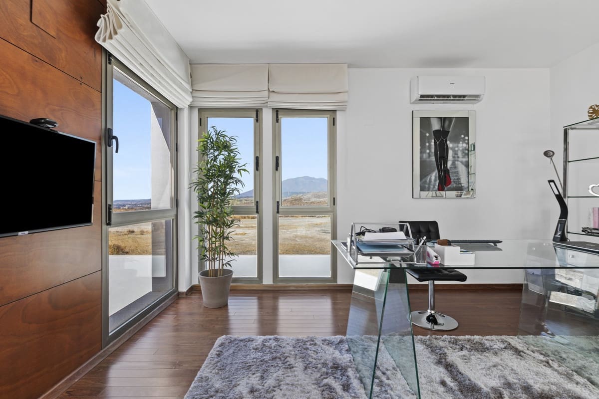 3 Zimmer Haus zu verkaufen in Benahavis mit Pool - 895.000 € (Ref: 9540059)