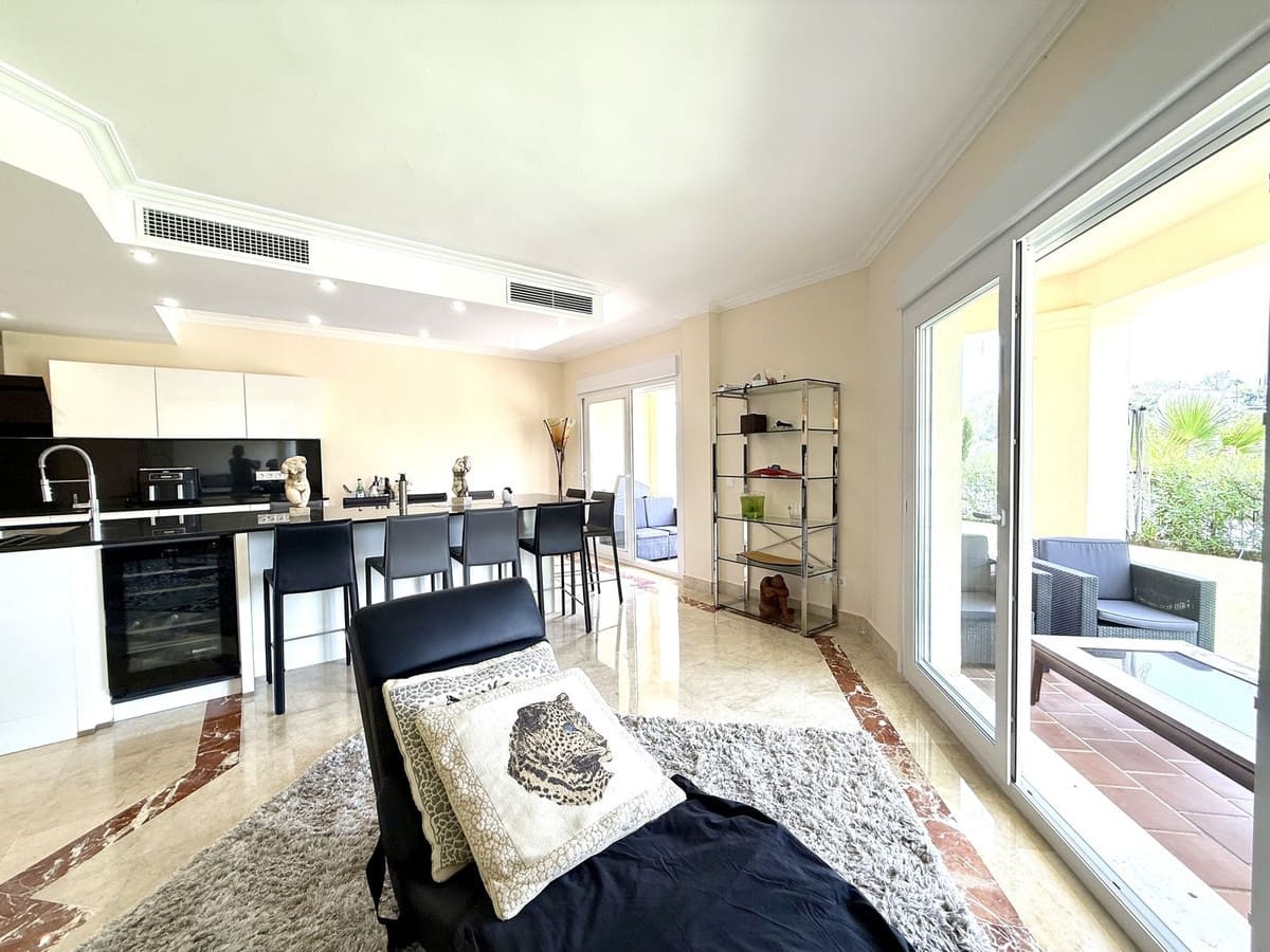 4 quarto Casa em Banda para venda em La Quinta com piscina - 895 000 € (Ref: 9540061)