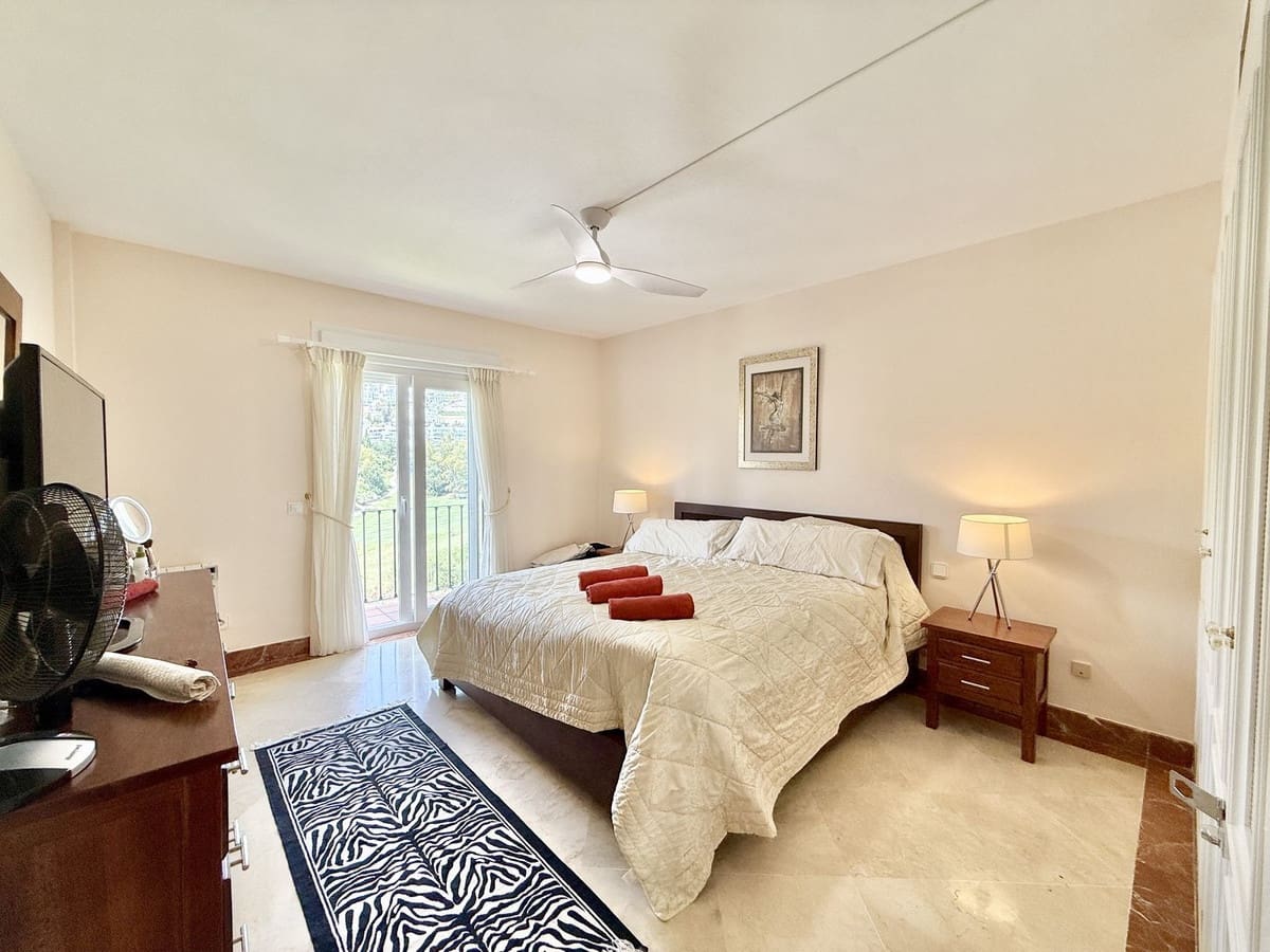 4 quarto Casa em Banda para venda em La Quinta com piscina - 895 000 € (Ref: 9540061)