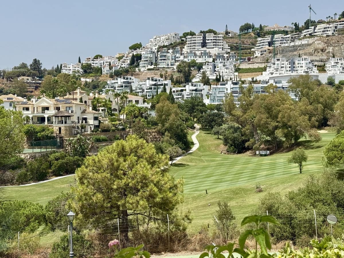 4 quarto Casa em Banda para venda em La Quinta com piscina - 895 000 € (Ref: 9540061)