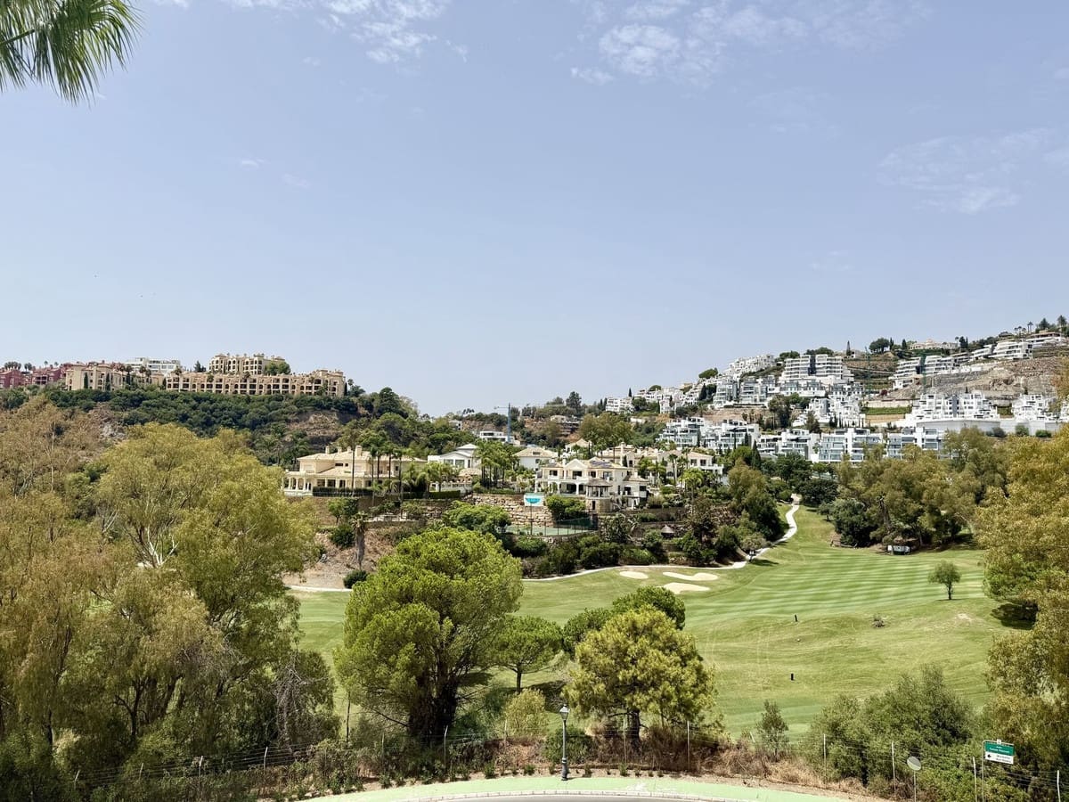 4 quarto Casa em Banda para venda em La Quinta com piscina - 895 000 € (Ref: 9540061)