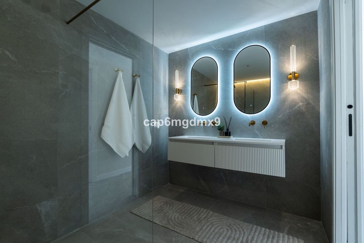 3 makuuhuone Huoneisto myytävänä paikassa La Quinta mukana uima-altaan - 899 000 € (Ref: 9540062)