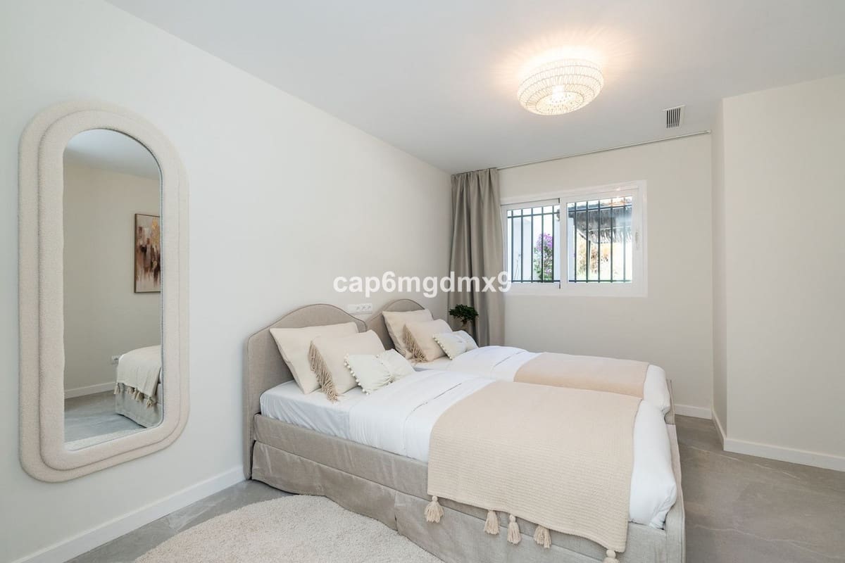 3 makuuhuone Huoneisto myytävänä paikassa La Quinta mukana uima-altaan - 899 000 € (Ref: 9540062)