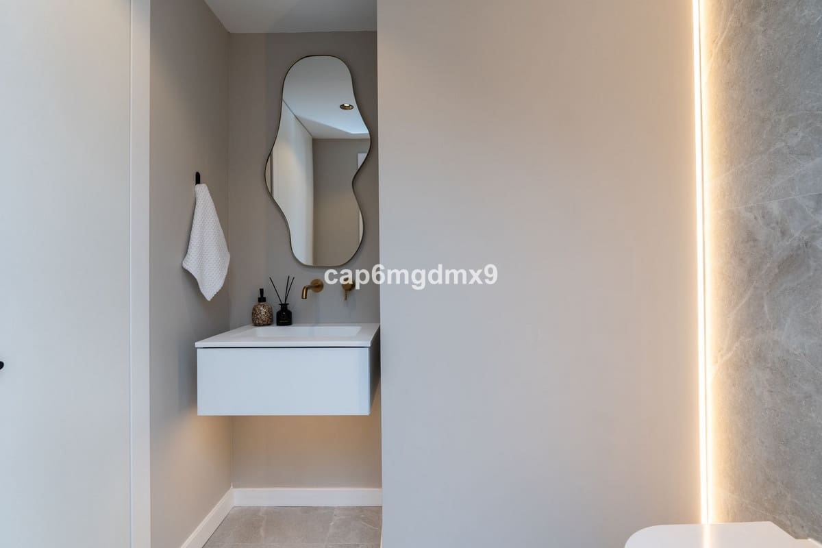 3 makuuhuone Huoneisto myytävänä paikassa La Quinta mukana uima-altaan - 899 000 € (Ref: 9540062)