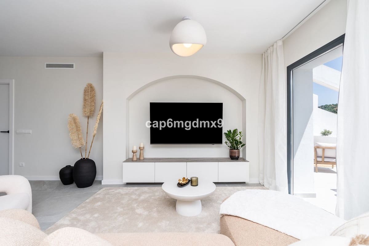 3 makuuhuone Huoneisto myytävänä paikassa La Quinta mukana uima-altaan - 899 000 € (Ref: 9540062)