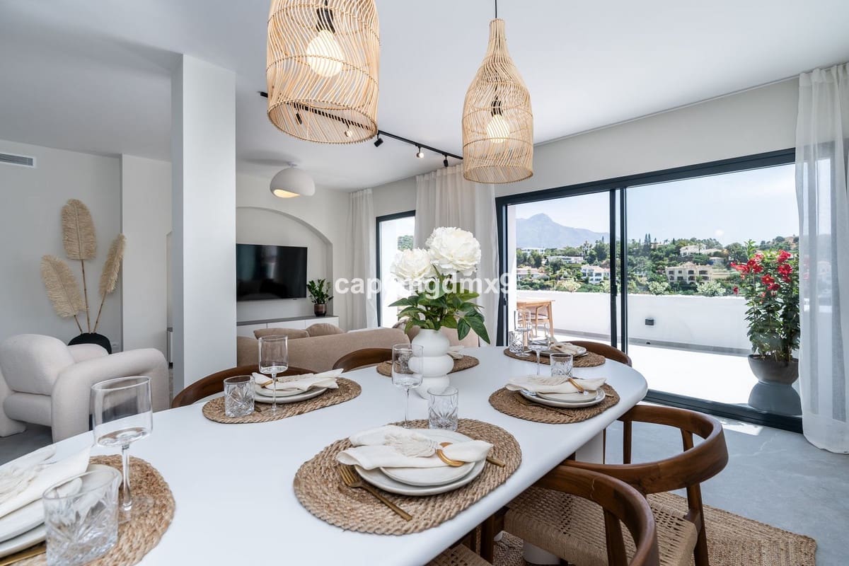 3 makuuhuone Huoneisto myytävänä paikassa La Quinta mukana uima-altaan - 899 000 € (Ref: 9540062)