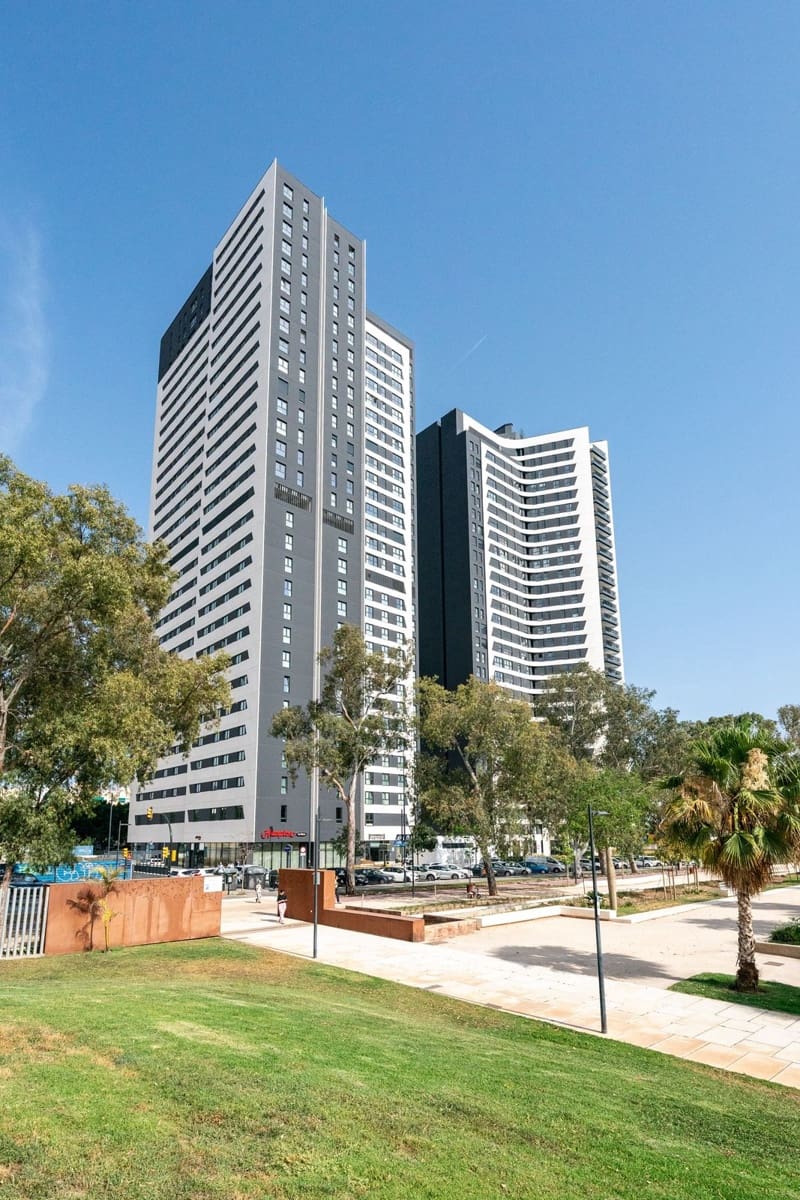 3 sypialnia Apartament na sprzedaż w Miasto Malaga z basenem garażem - 899 000 € (Ref: 9540063)