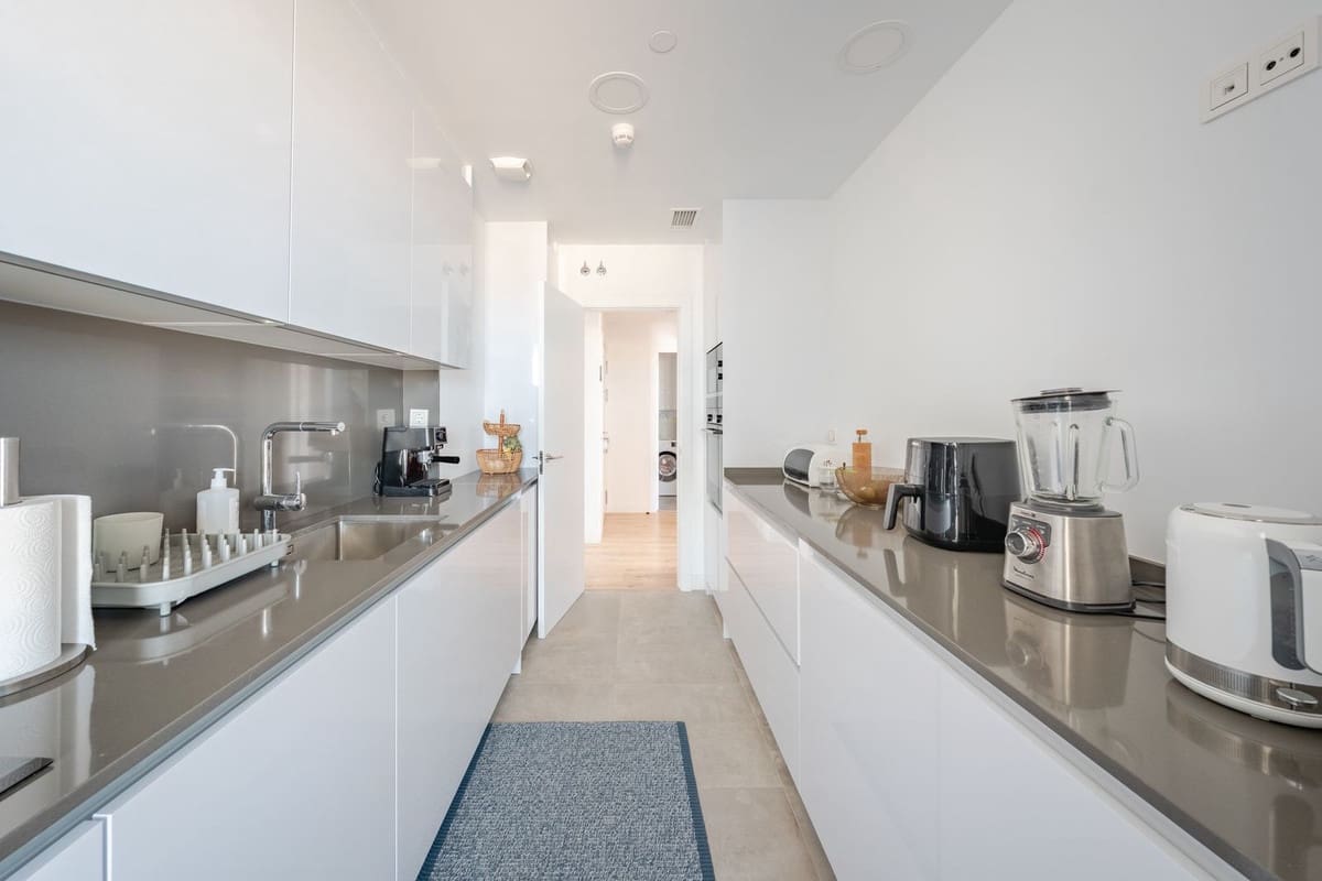 3 sypialnia Apartament na sprzedaż w Miasto Malaga z basenem garażem - 899 000 € (Ref: 9540063)