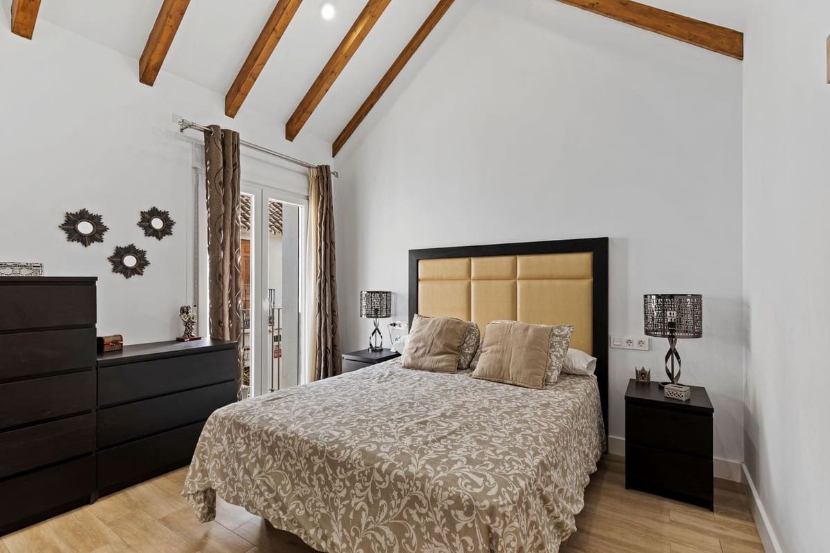 4 camera da letto Villa in vendita in Estepona con garage - 899.000 € (Rif: 9540065)