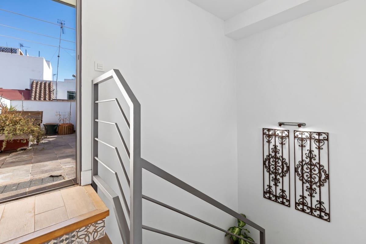 4 makuuhuone Huvila myytävänä paikassa Estepona mukana 
autotalli - 850 000 € (Ref: 9540065)