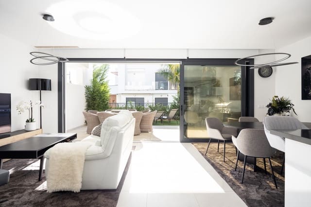 3 makuuhuone Omakotitalo myytävänä paikassa Centro, Estepona mukana uima-altaan - 899 000 € (Ref: 9540066)