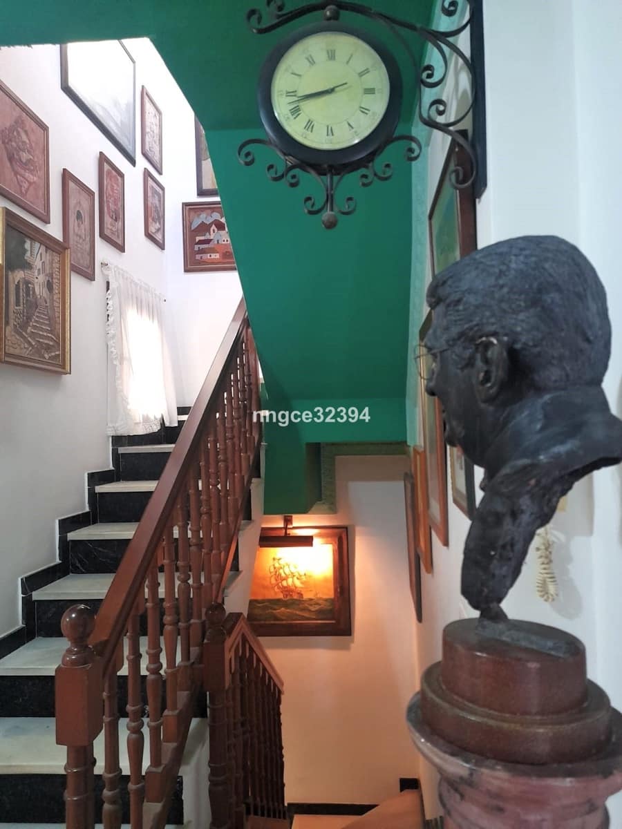 8 sovrum Villa till salu i San Pedro de Alcantara med pool garage - 899 900 € (Ref: 9540067)