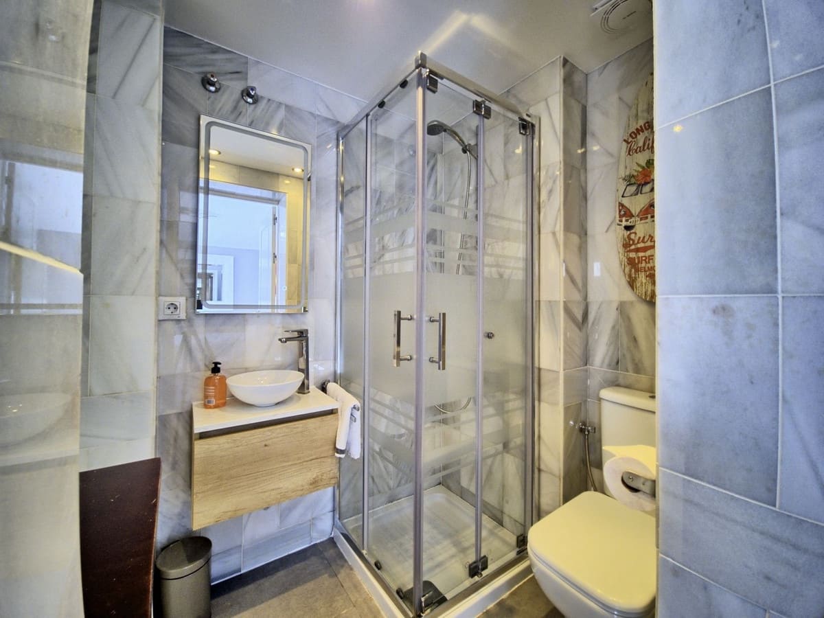 6 bedroom Townhouse for sale in Nueva Andalucia with pool - € 899,999 (Ref: 9540069)