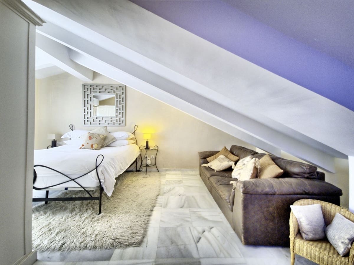 6 bedroom Townhouse for sale in Nueva Andalucia with pool - € 899,999 (Ref: 9540069)