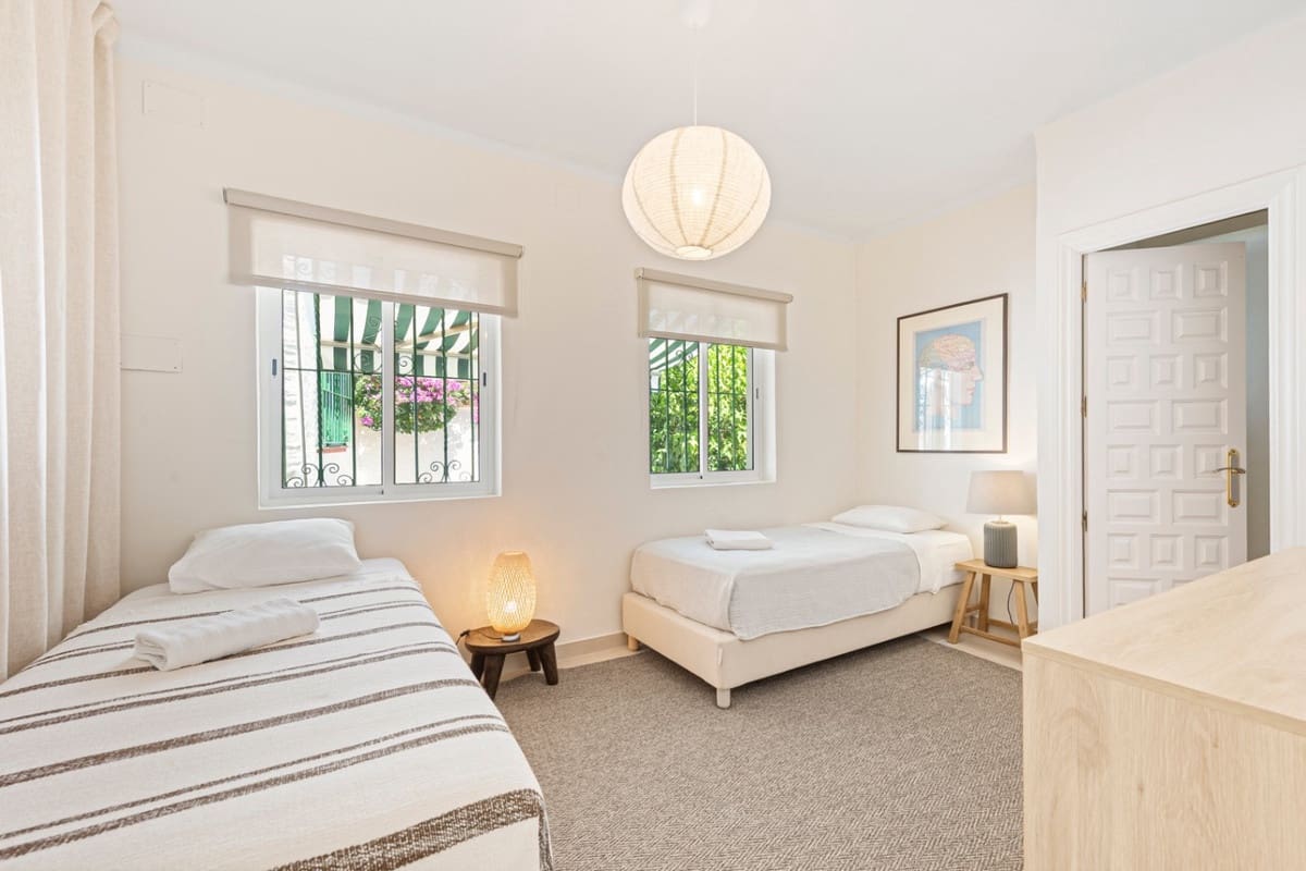 5 sovrum Villa till salu i Torremolinos med pool garage - 900 000 € (Ref: 9540071)