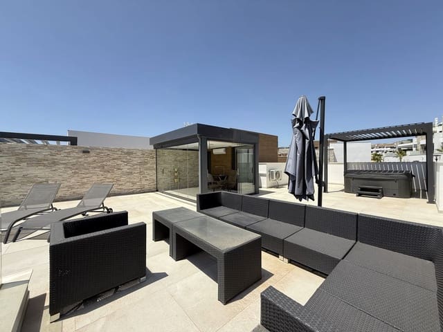 3 makuuhuone Kattohuoneisto myytävänä paikassa Cabopino, Marbella mukana uima-altaan - 918 000 € (Ref: 9540072)