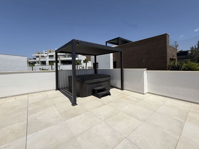 3 makuuhuone Kattohuoneisto myytävänä paikassa Cabopino, Marbella mukana uima-altaan - 918 000 € (Ref: 9540072)