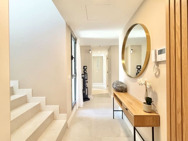 3 makuuhuone Kattohuoneisto myytävänä paikassa Cabopino, Marbella mukana uima-altaan - 918 000 € (Ref: 9540072)