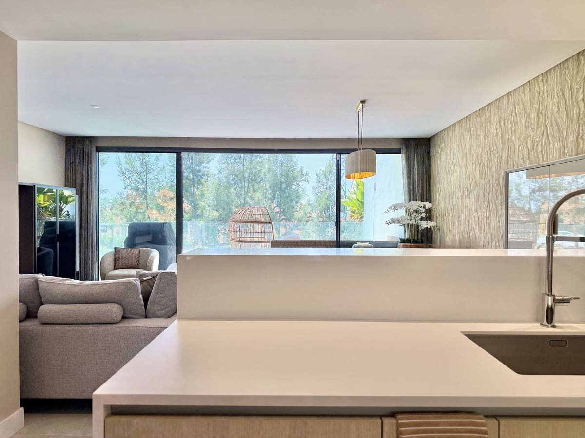 3 makuuhuone Kattohuoneisto myytävänä paikassa Cabopino mukana uima-altaan - 918 000 € (Ref: 9540072)