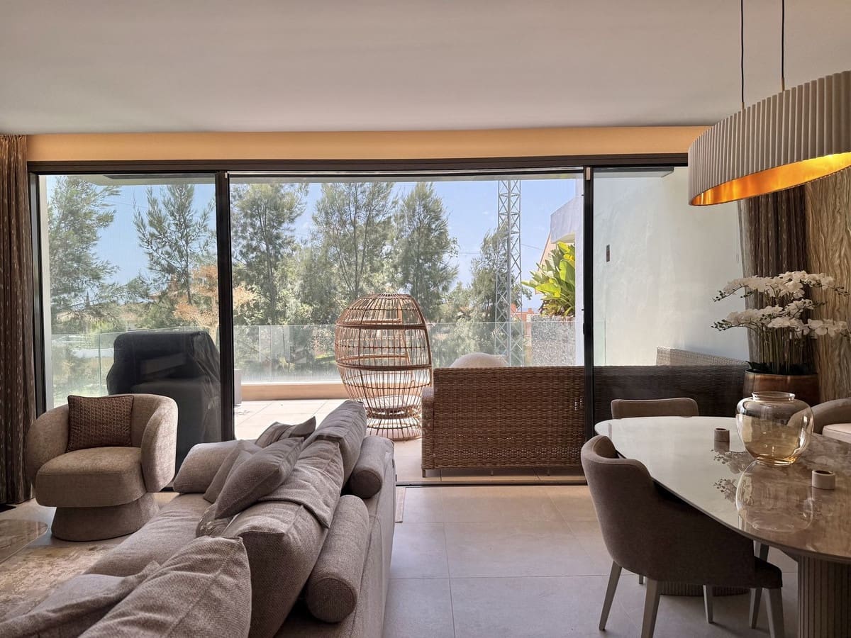 3 makuuhuone Kattohuoneisto myytävänä paikassa Cabopino mukana uima-altaan - 918 000 € (Ref: 9540072)