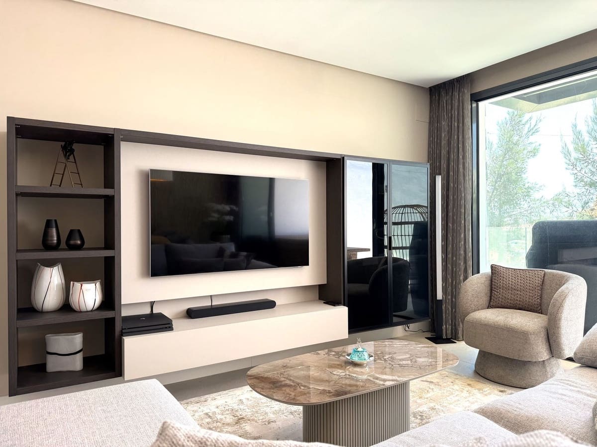 3 makuuhuone Kattohuoneisto myytävänä paikassa Cabopino mukana uima-altaan - 918 000 € (Ref: 9540072)