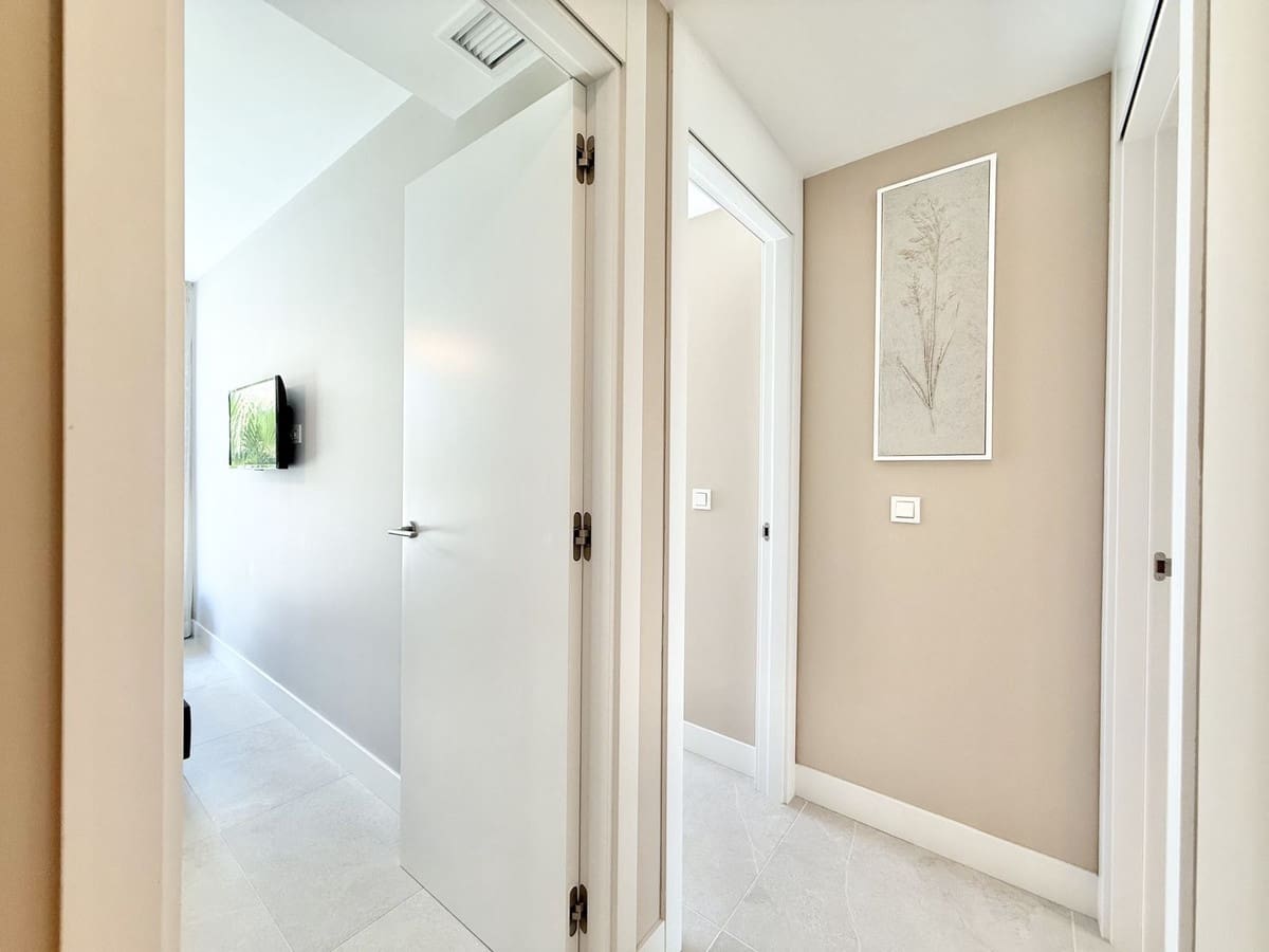 3 makuuhuone Kattohuoneisto myytävänä paikassa Cabopino mukana uima-altaan - 918 000 € (Ref: 9540072)