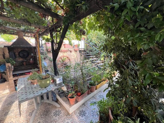 7 Zimmer Doppelhaus zu verkaufen in Centro, Estepona mit Garage - 922.500 € (Ref: 9540073)