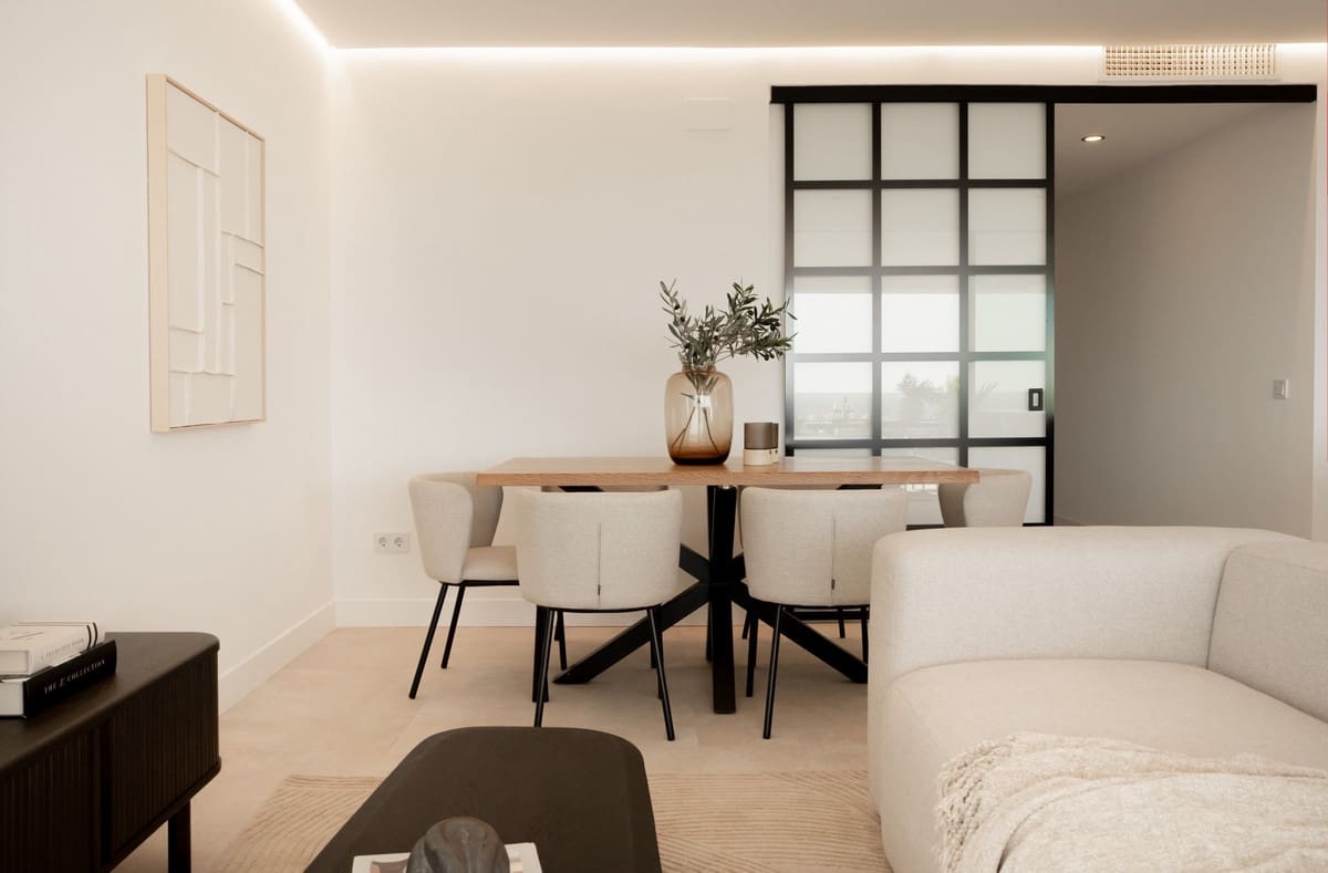 Apartamento de 3 habitaciones en Estepona en venta con piscina - 925.000 € (Ref: 9540075)