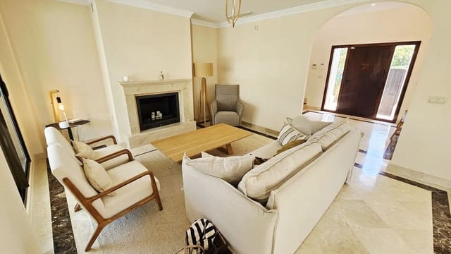 3 camera da letto Villa in vendita in Centro, Estepona con piscina garage - 925.000 € (Rif: 9540077)