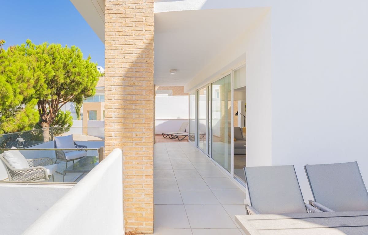 4 chambre Villa/Maison Semi-Mitoyenne à vendre à Benalmadena avec piscine - 940 000 € (Ref: 9540078)