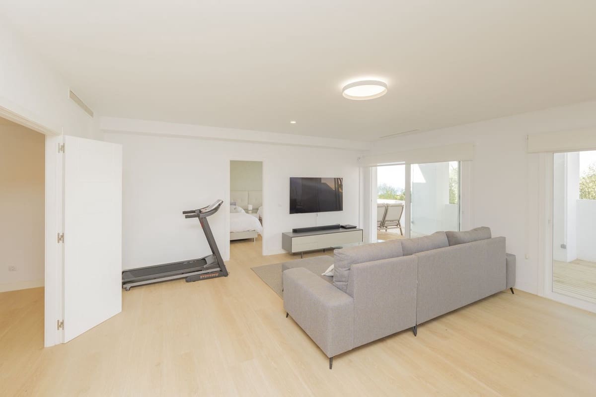 4 chambre Villa/Maison Semi-Mitoyenne à vendre à Benalmadena avec piscine - 940 000 € (Ref: 9540078)