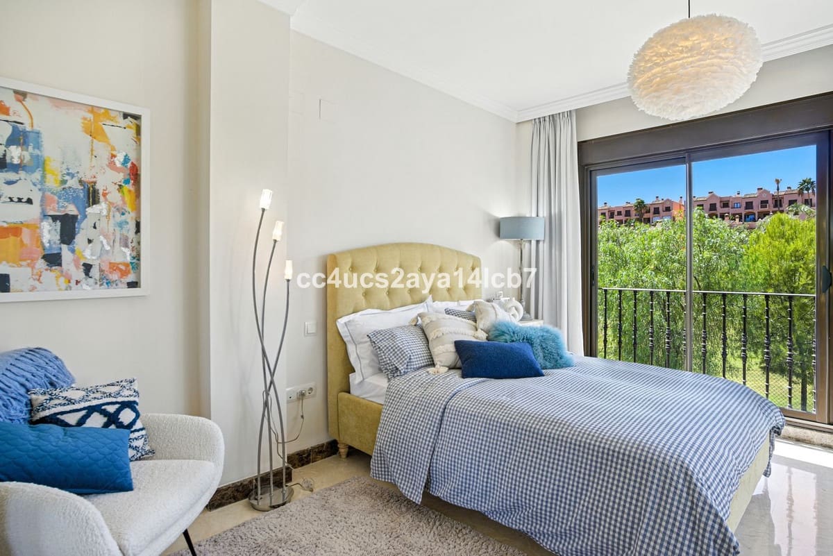 3 quarto Moradia para venda em Estepona - 945 000 € (Ref: 9540079)