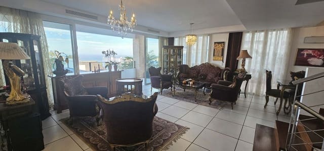 4 soveværelse Villa til salg i Montealto - Monterrey, Benalmádena med swimmingpool - € 945.000 (Ref: 9540080)