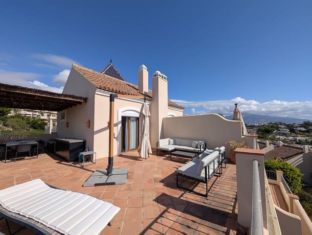 4 camera da letto Villetta Bifamiliare in vendita in El Paraiso, Estepona con piscina - 945.000 € (Rif: 9540081)